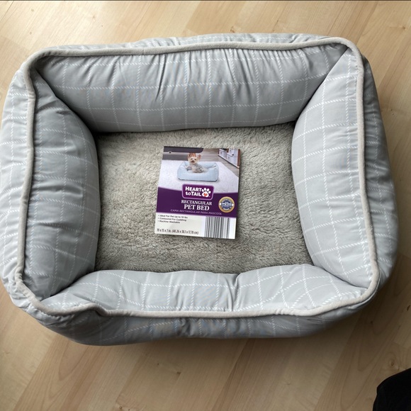 Heart to Tail Pet Bed small rectangular